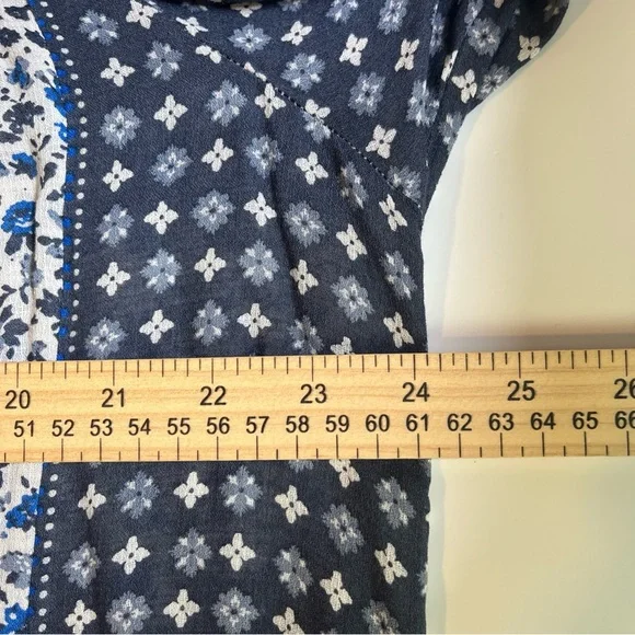 Lucky Brand Women's Floral Print 3/4 Sleeve Boho Blouse Tie Neck Blues Large - Picture 6 of 9